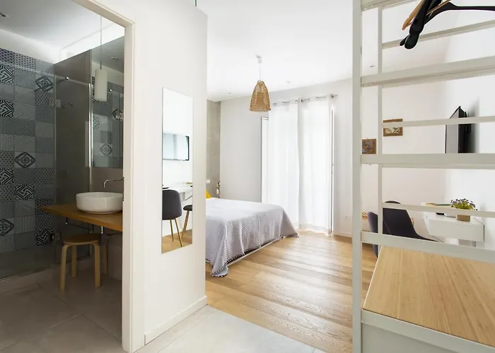 Canceddi ゲストハウス 3*